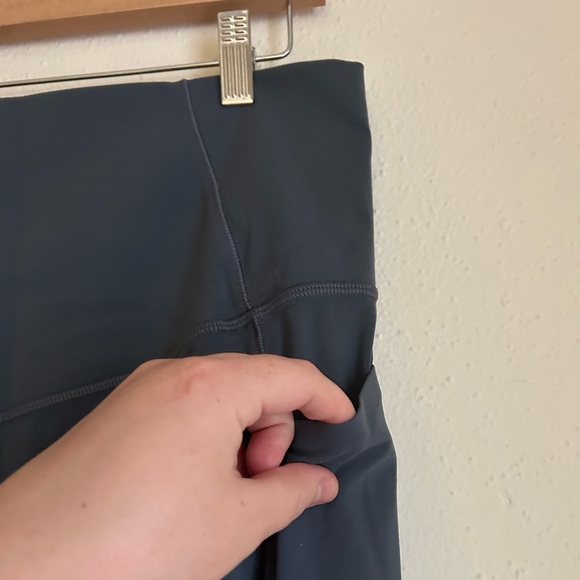 Athleta Charcoal Gray High Rise Salutation Stash Flare Pants Leggings 1X - Picture 4 of 7